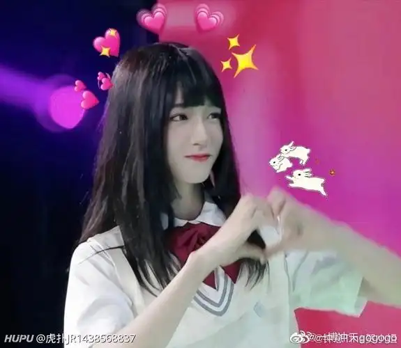 时代少年团贺峻霖女装