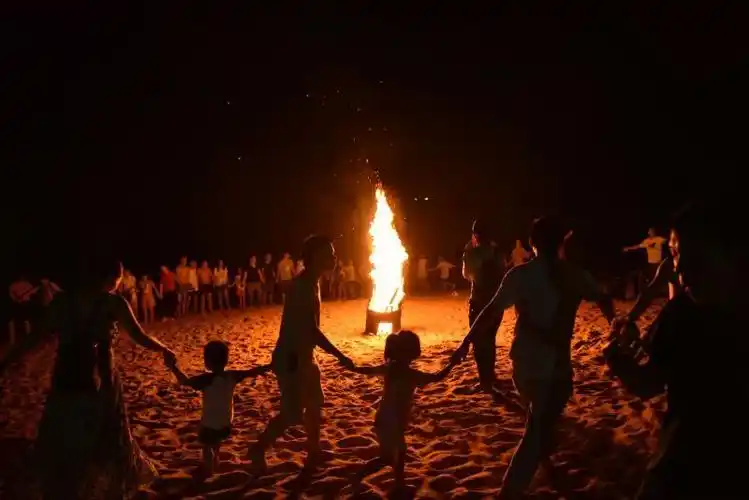 9月23-24日惠州双月湾狮子岛露营,海边烧烤,出海捕鱼,篝火晚会,看日出