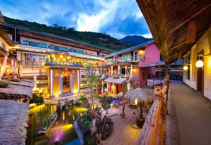 亲爱的客栈丽江泸沽湖诗莉莉在里格乐海居客栈标准间或湖景房随心选择