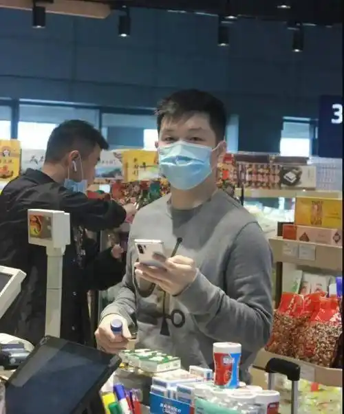 大牌云集!周启豪出征阿曼赛,对阵世界冠军庄智渊,恐凶多吉少!_陈幸_马