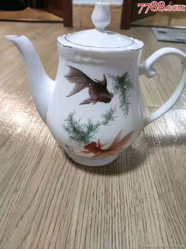 金鱼茶壶