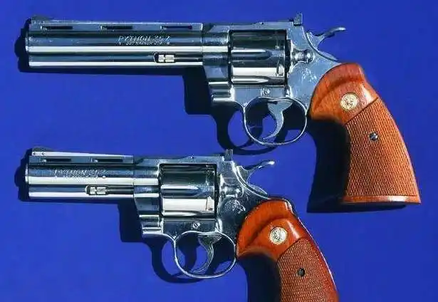 左轮手枪只有六发子弹只因两个优势立住脚跟关键是不会掉链子