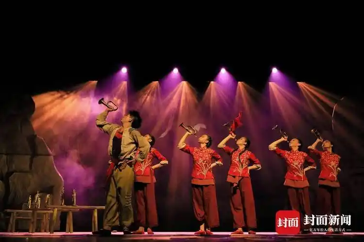 儿童剧小军号成都上演吹响红色记忆