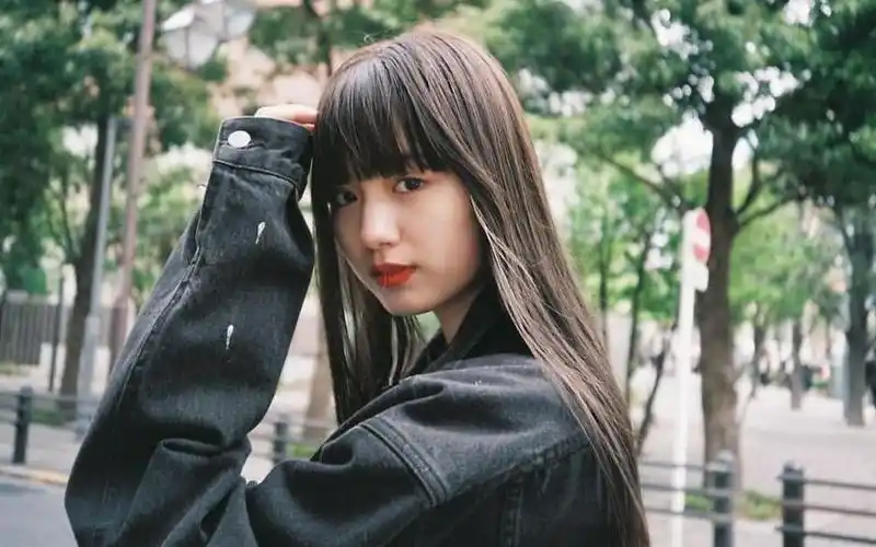 你们的新老婆假面骑士01女主ai小姐姐伊兹扮演者鹤岛乃爱