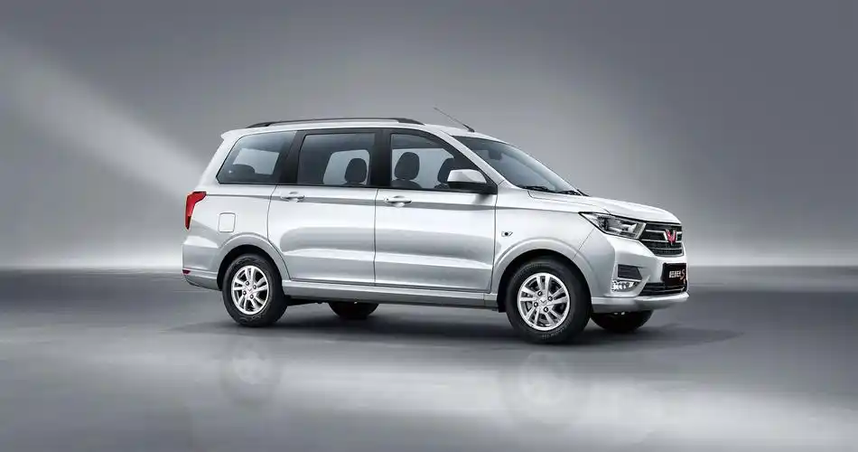 持续领军市场,新五菱宏光s上市售价5.28-5.58万