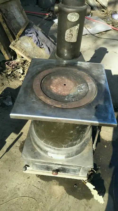 卖煤改气拆下来的暖气炉子,暖气片管子,电话132