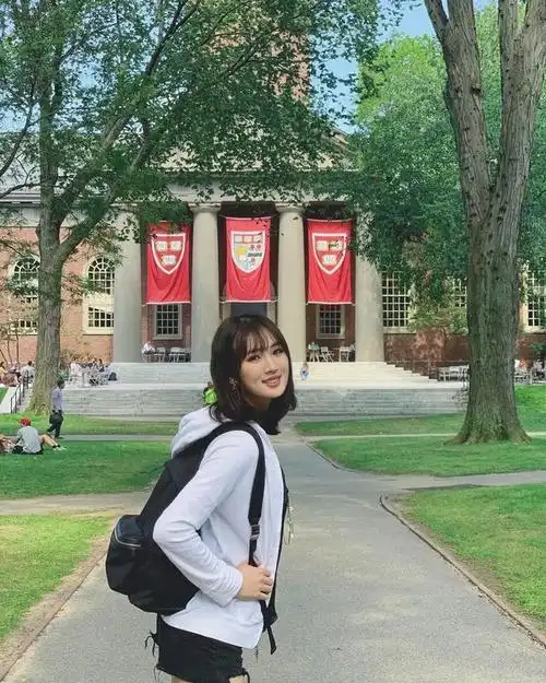 她是华为二公主哈佛高才生却因搭档张颂文被全网黑这是为何