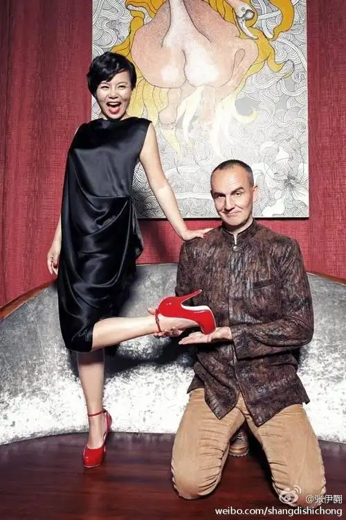 张伊翾:这是我见到最幸福的照片之一也是最美的龚琳娜和老锣