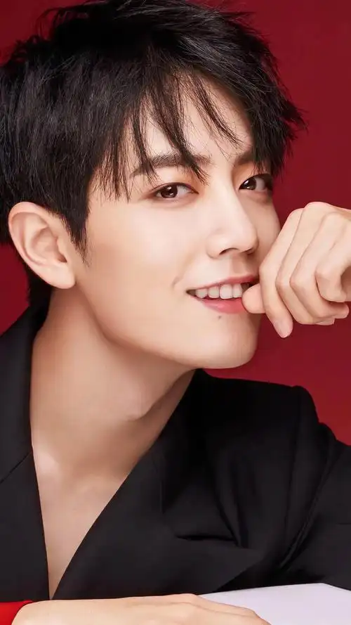 肖战的笑爱得不要不要精选肖战治愈系笑容写真