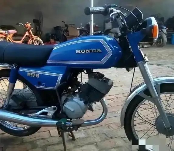本田h100s摩托车