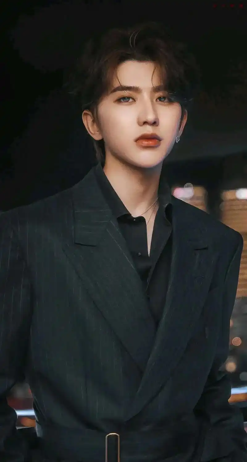 * 蔡徐坤壁纸|满目星辰皆是你