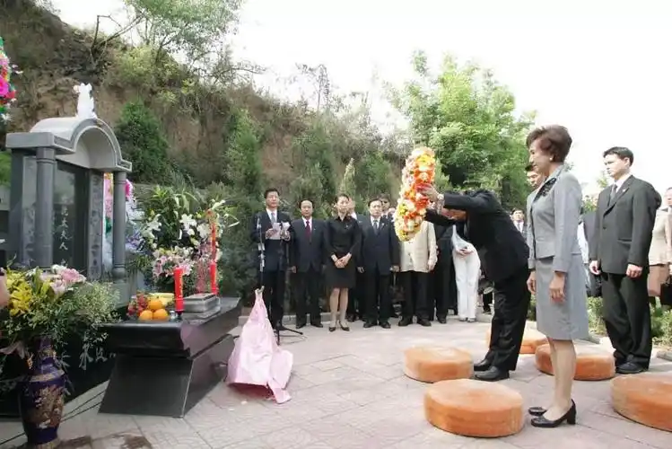 我家供奉有祖先的牌位,我为什么相信这个?