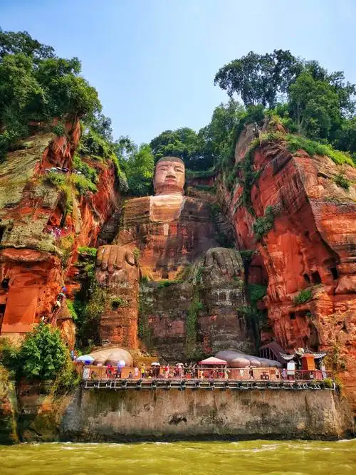 世界文化遗产乐山大佛世界最高的石刻佛像