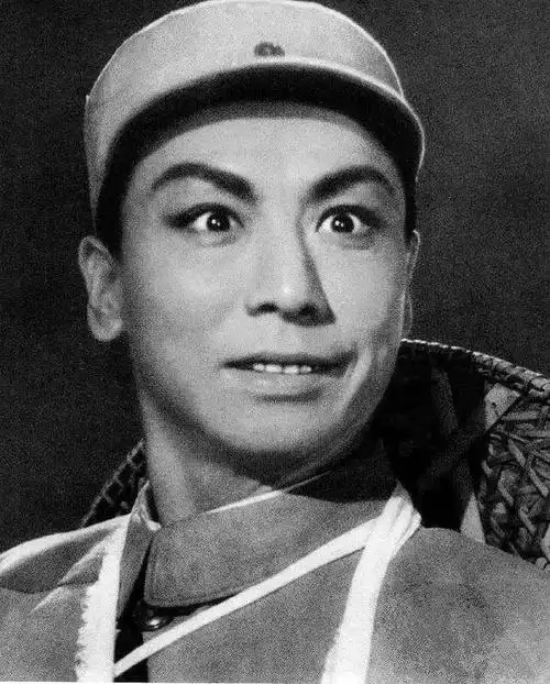 京剧《沙家浜》剧照(谭元寿饰郭建光)京剧《沙家浜》剧照(洪雪飞饰