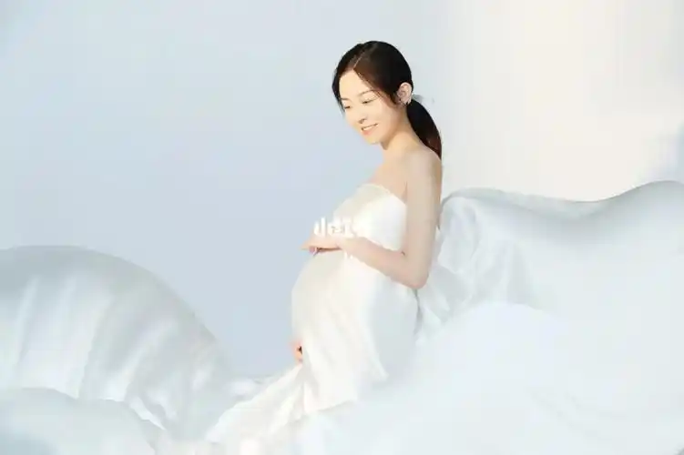 孕期"大肚"留念,期待一家三口的团圆7815