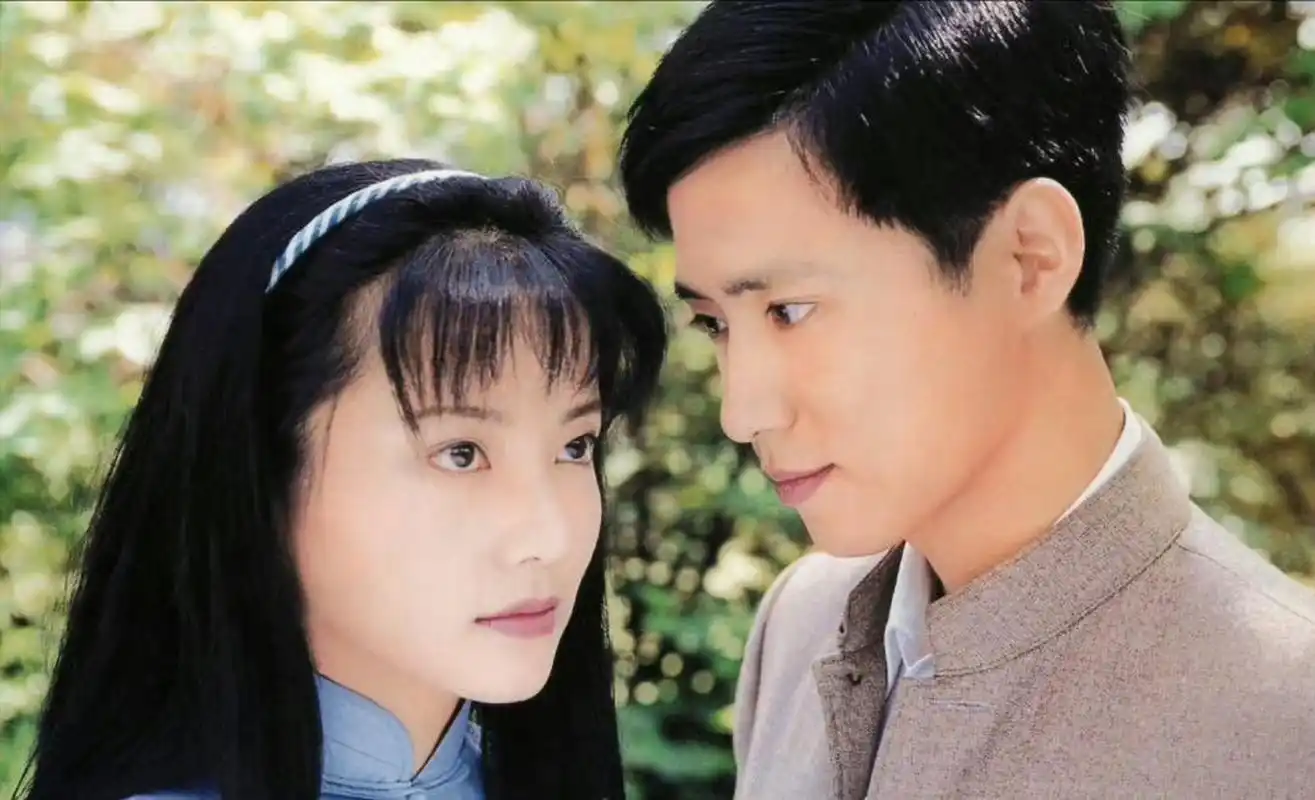 2000年电视剧《情深深雨蒙蒙》剧照