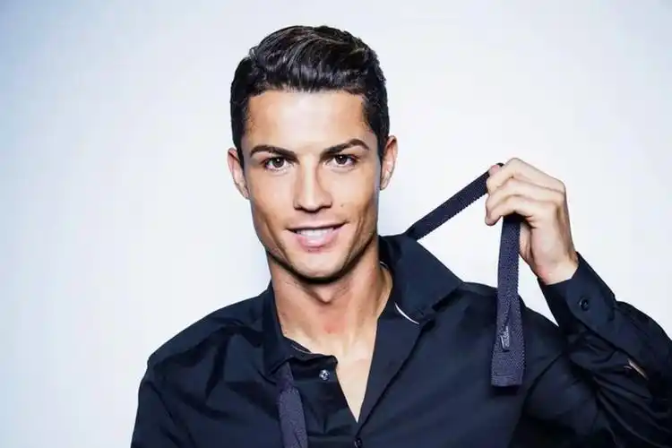 足球界的顶颜帅哥,都有谁?|谈资-友友