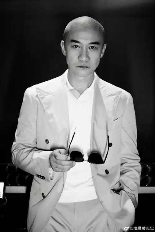 黄志忠光头造型##黄志忠背头变光头