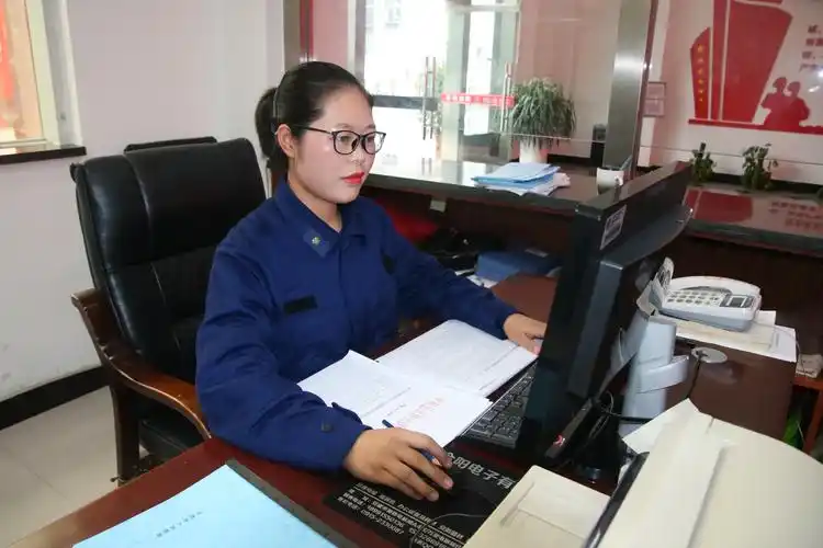 "学习榜样,对标先进"安康支队"百名典型树标杆"之优秀合同制文员