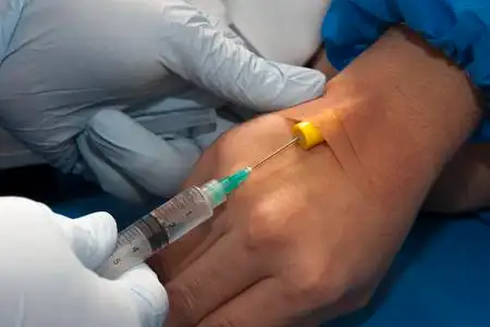 护士打针注射图片