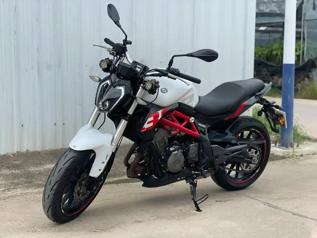 19年贝纳利黄龙bn302s.(众亿机车联盟)出售19年贝纳 - 抖音