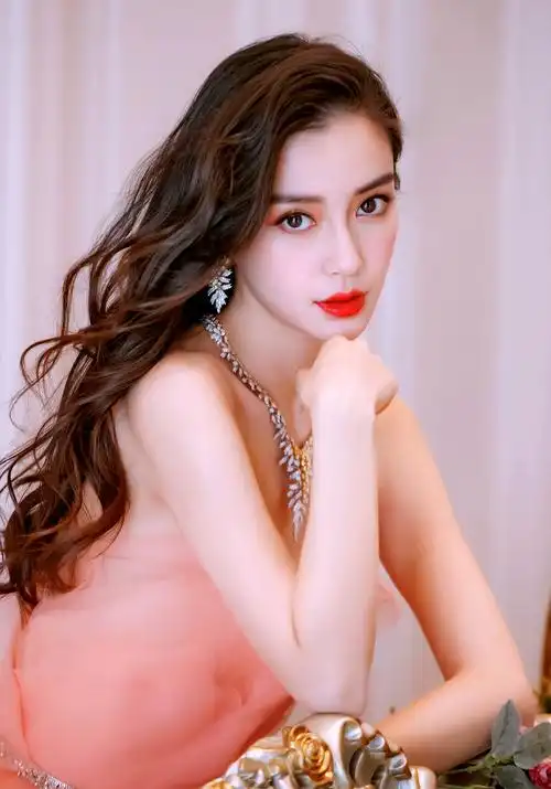 anglebaby个人资料(一场离婚,让娱乐圈的世态炎凉,在杨颖身上体现得