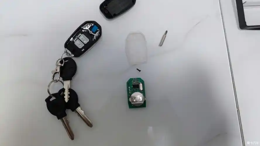 电动车钥匙换电池