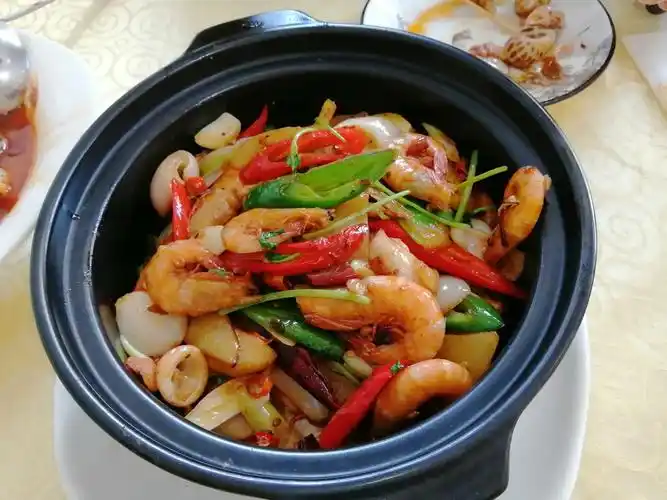 部分餐干锅海鲜煲,其他菜忘记拍了.