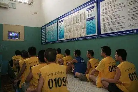 看守所的生活(看守所最难熬的是什么)