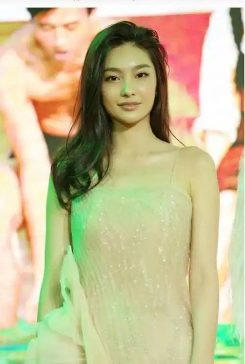 中央戏剧学院表演系毕业的新人演员 御姐范十足的女孩王可如