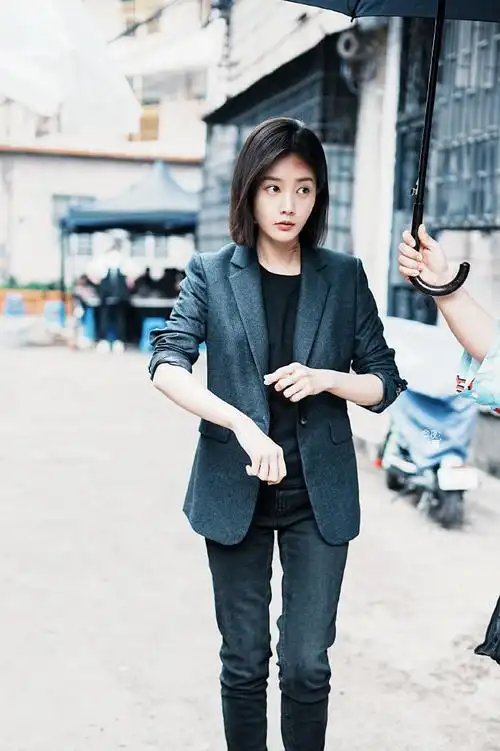 520老公闪亮登场78    @李一桐q    李一桐超话lyt#李一桐郑冬雨