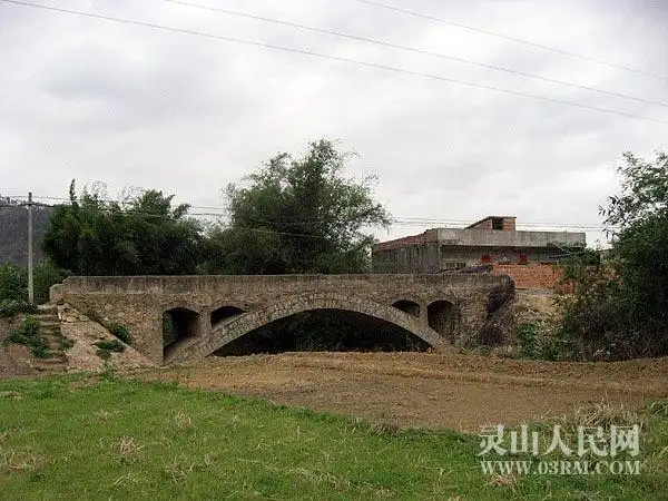 灵山县平山镇新庄桥