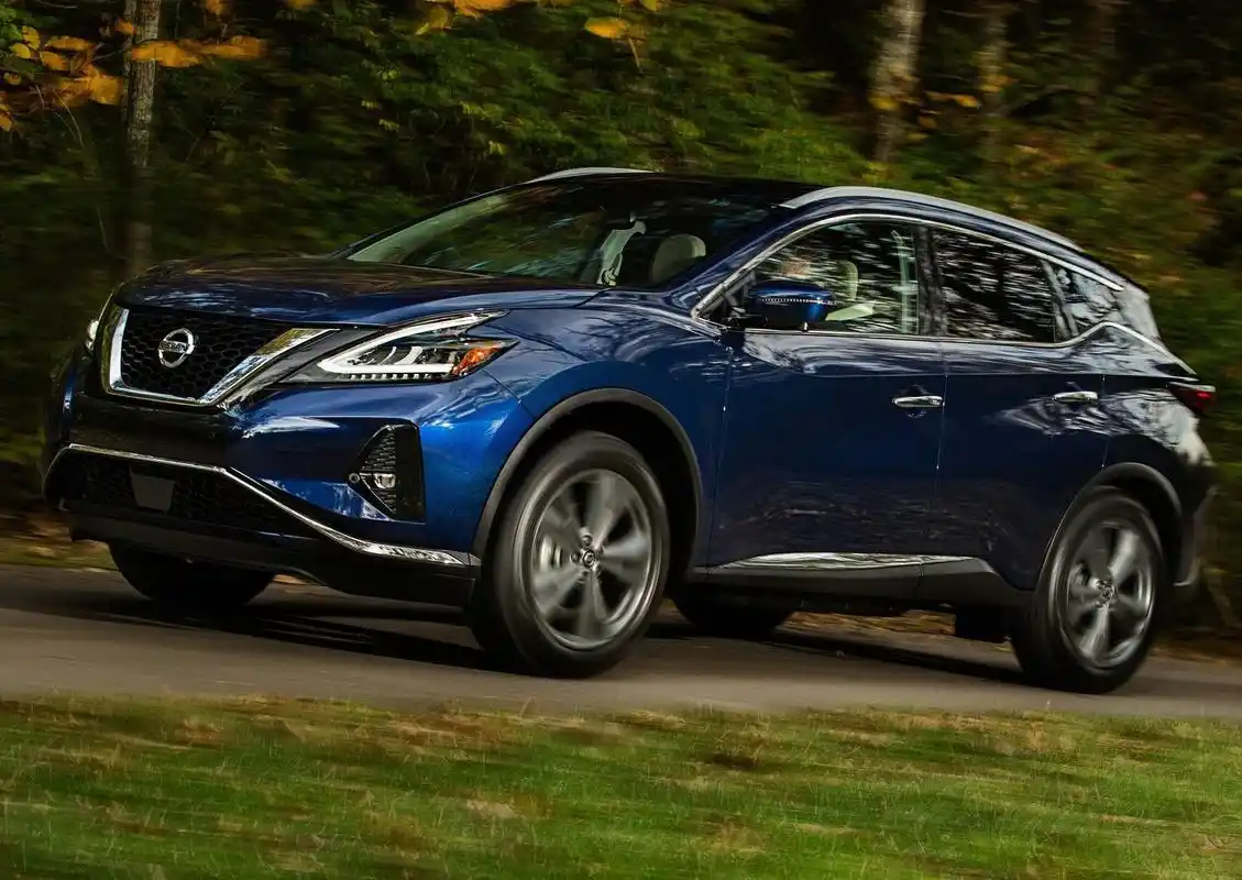 油耗为百公里92升日产楼兰是日产汽车首款大型跨界suv,其长宽高分别为