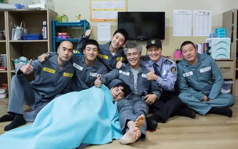 tvn机智的监狱生活花絮中字全剧合集720p精效朴海秀郑敬淏李奎炯