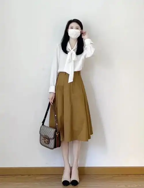 但是实用性绝对是集美们公认的,不管搭配裤子还是裙子,都能演绎出我们