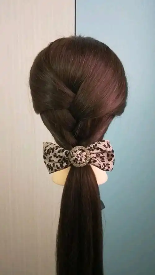 优雅气质甜美减龄百搭款女神元气低马尾发型教程