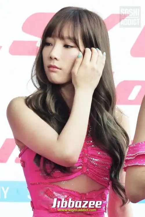 求泰妍空气刘海图片