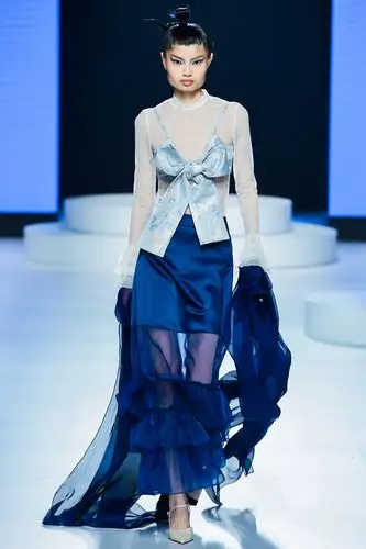 广东时装周丨汉文化与时尚蜜态汉服品牌首秀发布会