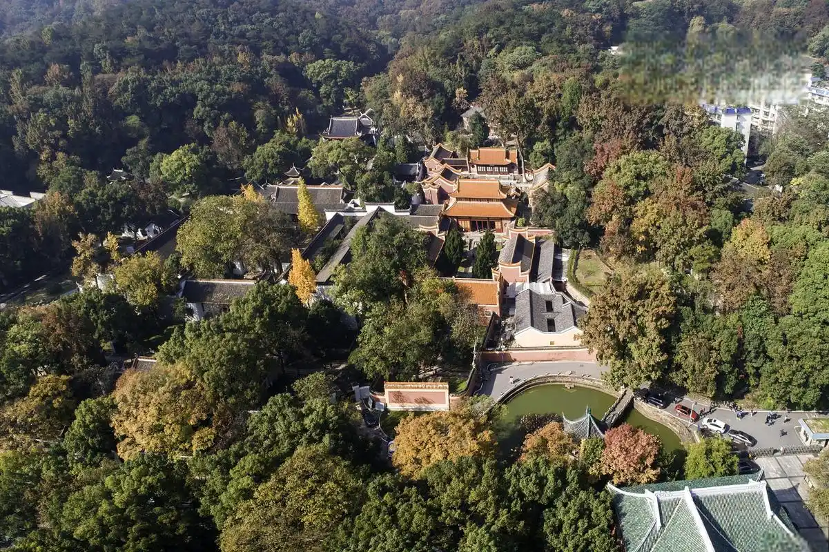 保山太保山公园景区 保山太保山公园景区是云南省保山市的一处风景