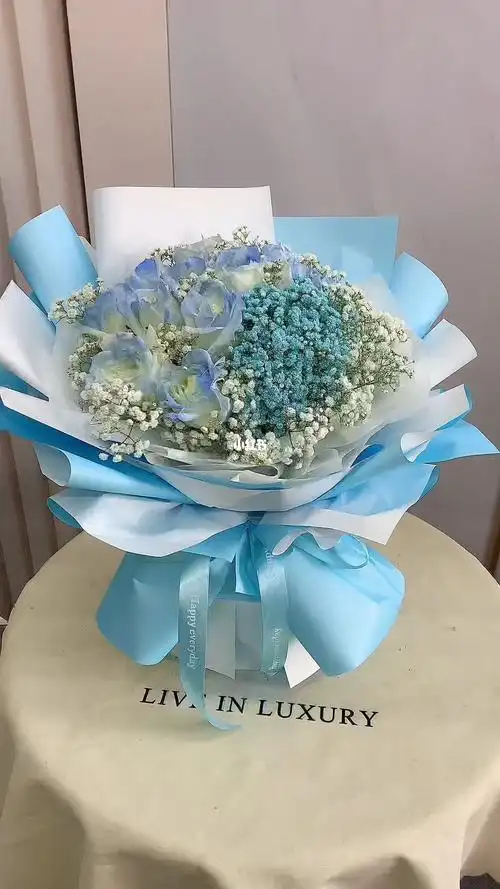 78521  #网红花束  #创意花束  #碎冰蓝玫瑰  #浪漫惊喜  #生日