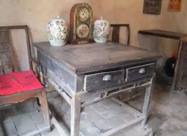 70年代"老物件"值价了,水缸卖300块,有的近10万,你家有吗?