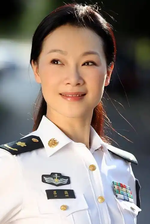 歌唱家吕薇:男友癌症离世,感情生活有遗憾,51岁婚姻状况成迷?_父母_因