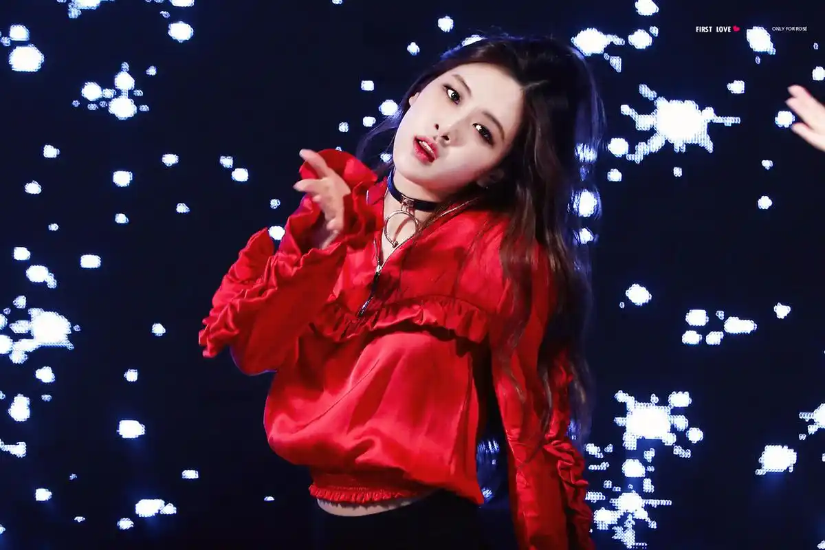 blackpink yg女团 rose 朴彩英