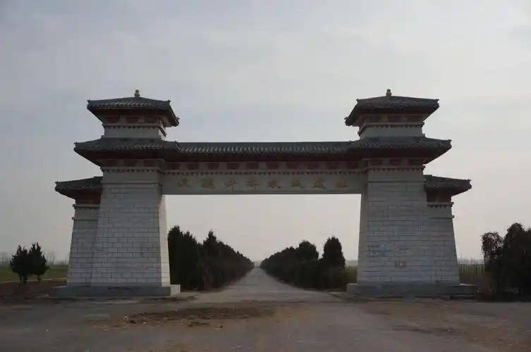 来这的人赛似神仙高速发达吃喝玩乐样样俱全主要还能养生