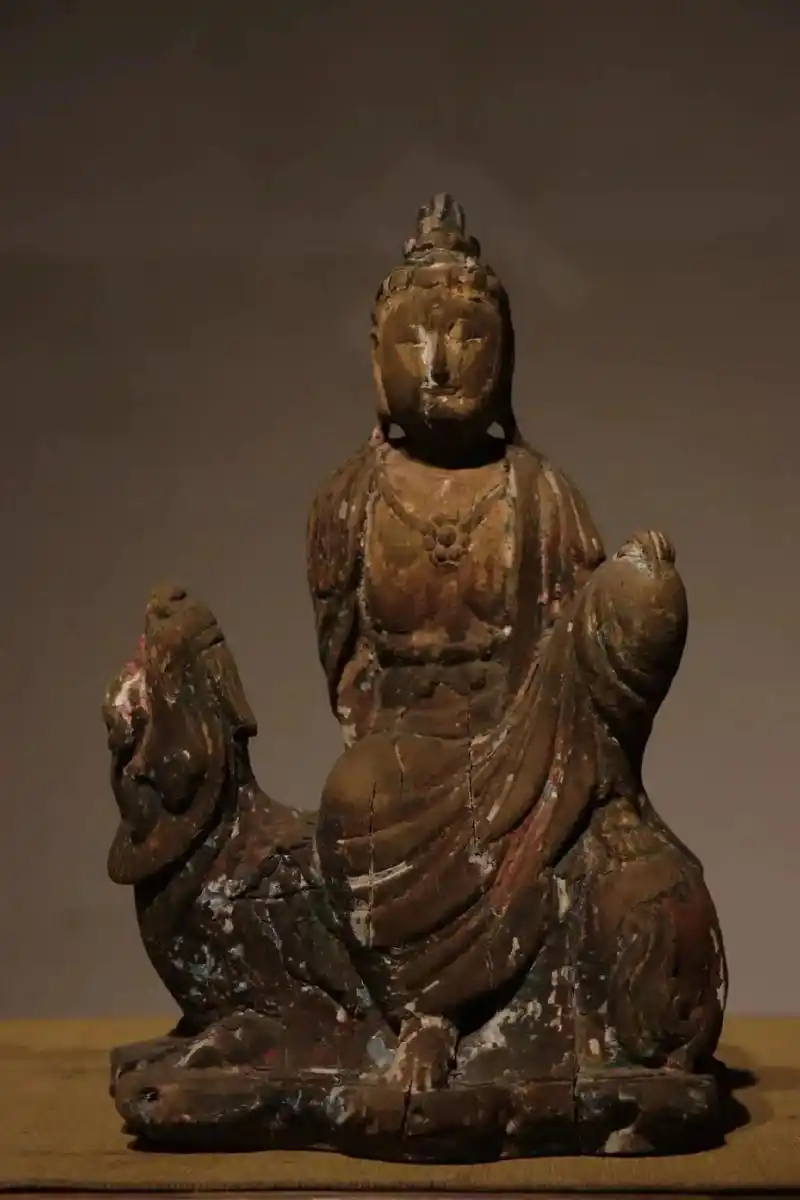 精美明代骑吼观音菩萨造像
