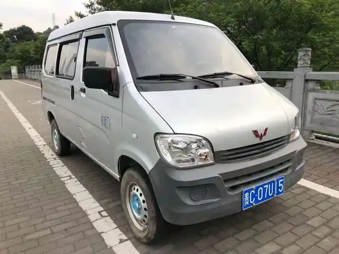 五菱 五菱之光v  2018款 1.2l标准型lmh图片