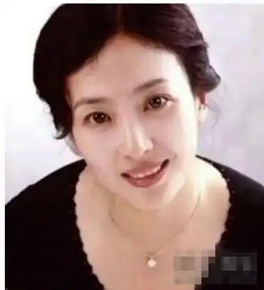 刘亦菲妈妈刘晓莉素颜照曝光 刘晓莉家庭背景个人资料介绍