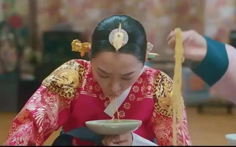 亲自下厨做出绝世美食 #哲仁王后