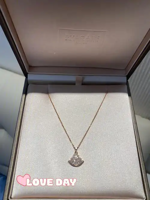 宝格丽满钻扇子项链