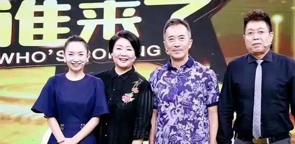 他爱慕萨日娜20年先后娶两任娇妻,老来得子又离婚,62岁生活不顺